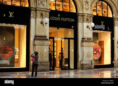 louis vuitton online italy|louis vuitton italy stores.